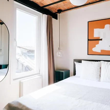 Flat W View Near Galata Tower In Istiklal Ave