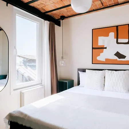Flat W View Near Galata Tower In Istiklal Ave Apartment *