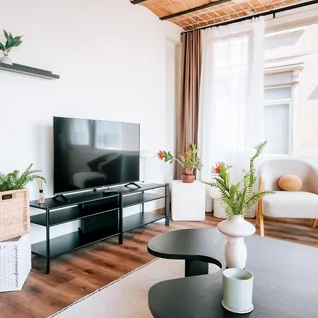 Flat W View Near Galata Tower In Istiklal Ave *
